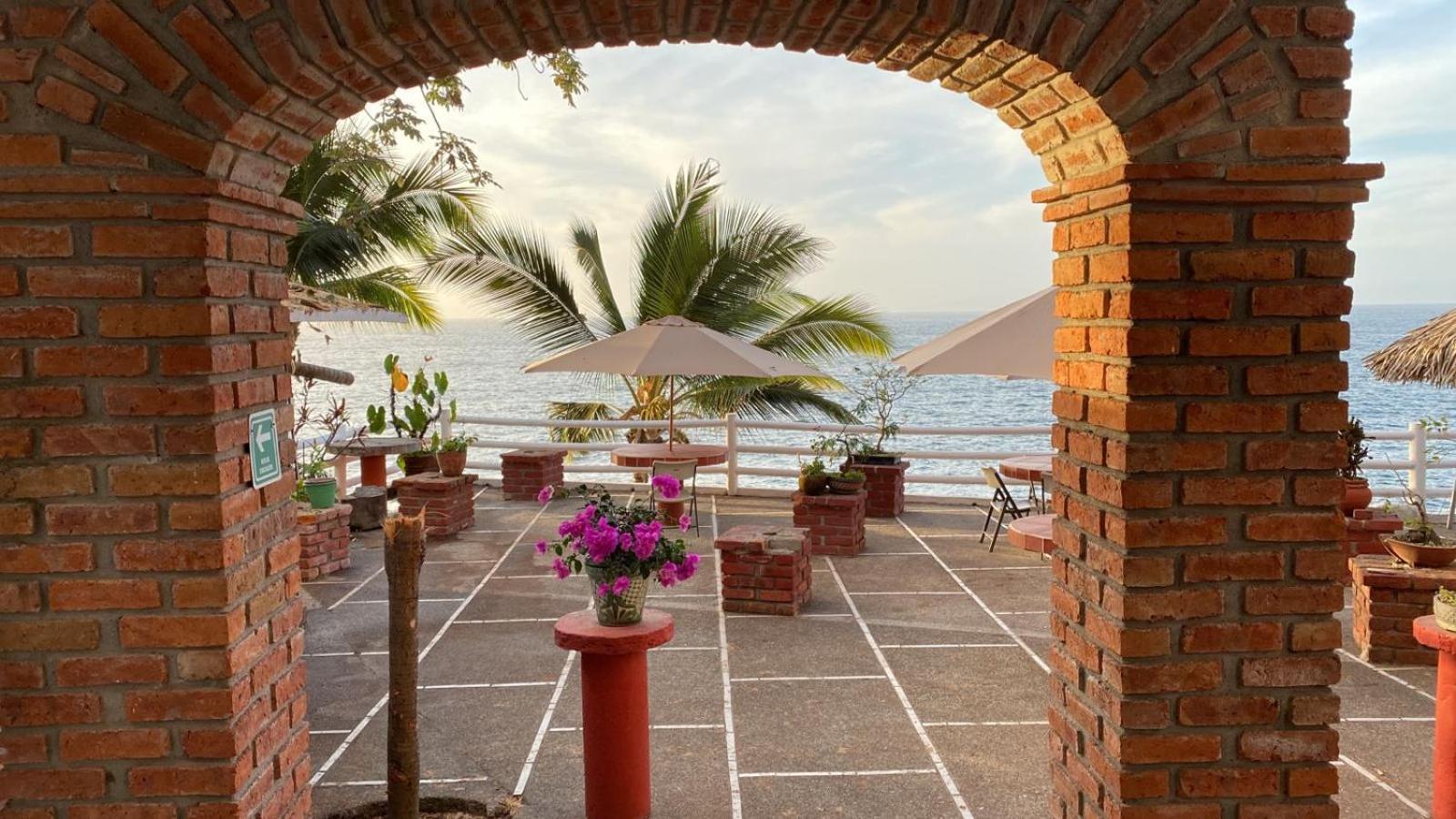 Traditional Sierra Leon Oceanfront Rooms - Adults Only Puerto Vallarta Exterior foto