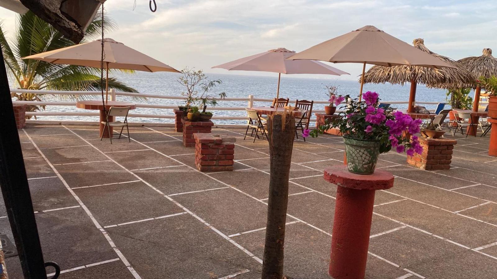 Traditional Sierra Leon Oceanfront Rooms - Adults Only Puerto Vallarta Exterior foto