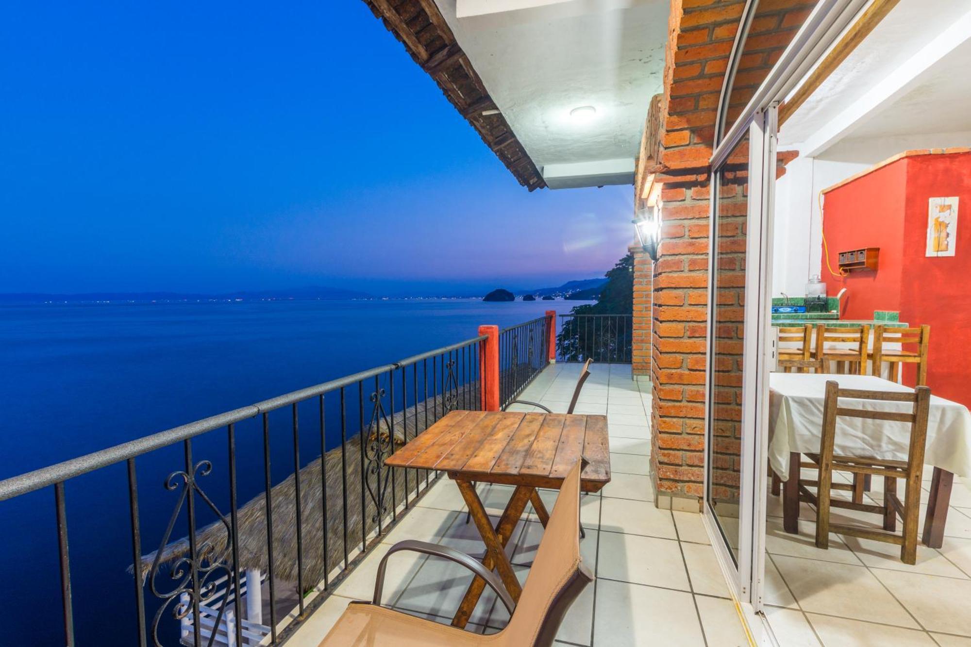Traditional Sierra Leon Oceanfront Rooms - Adults Only Puerto Vallarta Exterior foto